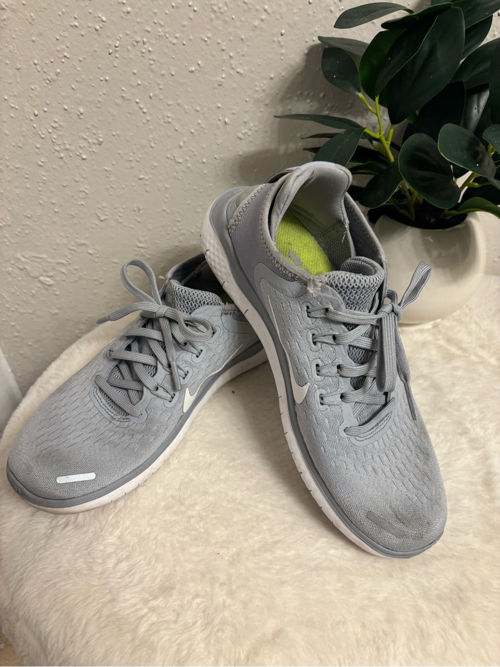 Nike Light Gray Mesh Running Sneakers with White Swoosh
